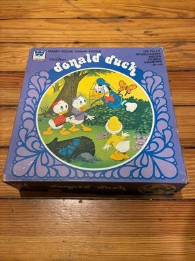 Donald Duck Disney Round Jigsaw Puzzle - Purple